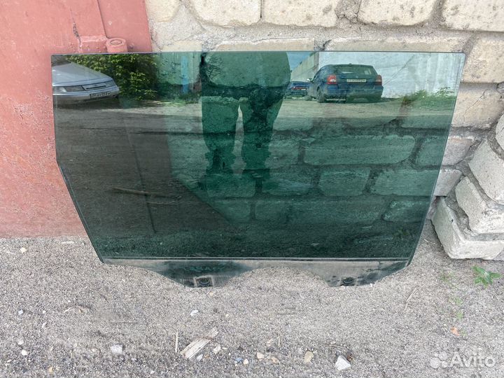 Стекло задней правой двери VW Touareg, Cayenne
