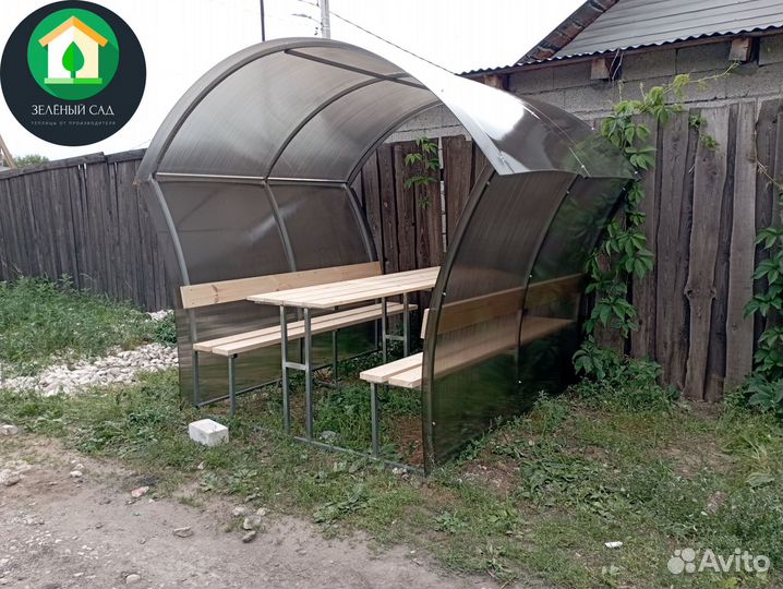 Беседка с мебелью