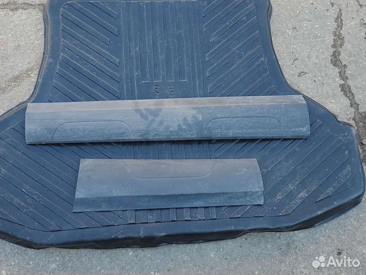 Молдинг двери передней левой audi Q3