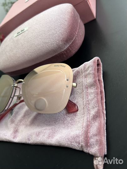 Очки солнцезащитные miu miu новые
