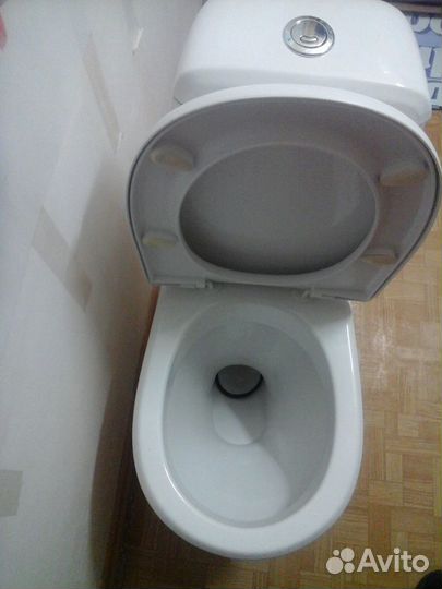 Продаю Унитаз 
