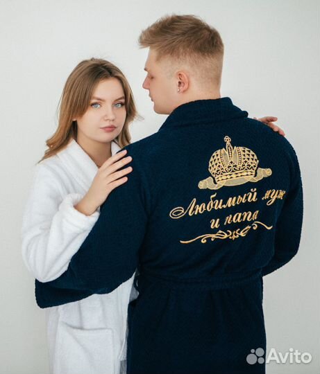 Мужской махровый халат с вышивкой