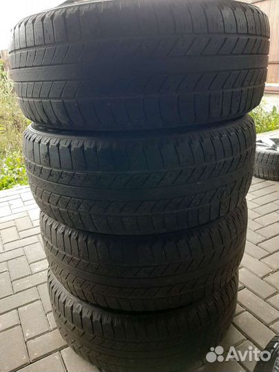 Goodyear Wrangler HP All Weather 255/60 R18
