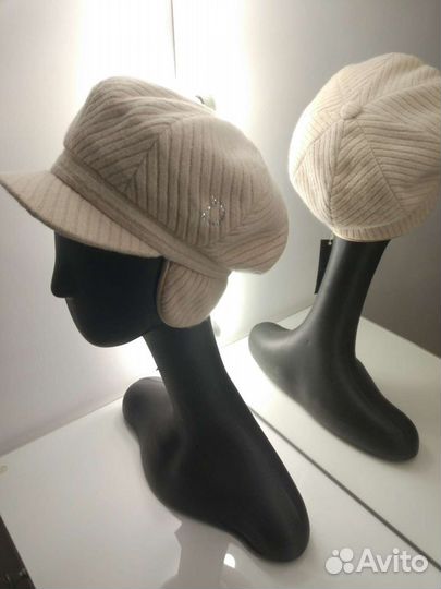 Кепка со стразами swarovski