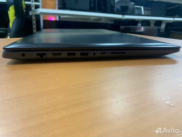 Ноутбук /i5 7200/8GB/GT940MX/1000GB/17.3 IPS FHD