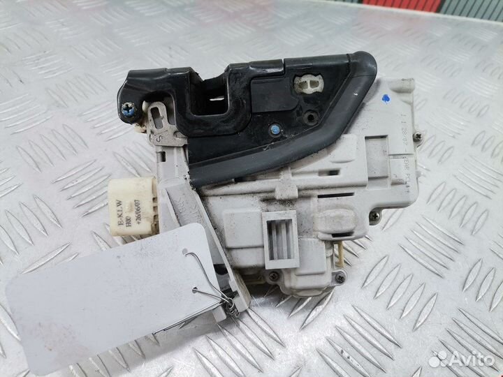 Замок двери задней левой для Audi A6 C6 4F0839015A