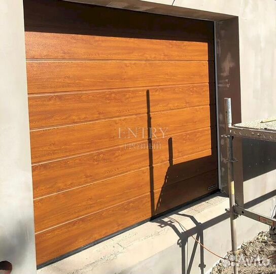 Секционные ворота