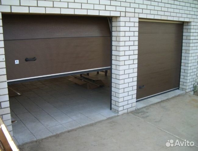 Секционные ворота