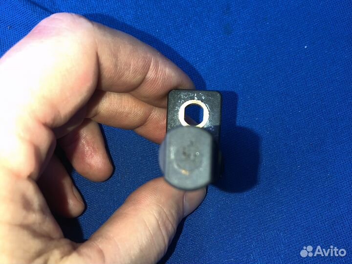 Датчик положения коленвала Mercedes Benz W164