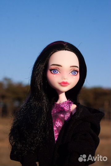 Ооак Дракулаура Монстер хай