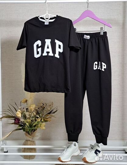 Костюм Gap на мальчика 128