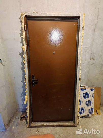 Дверь входная металлическая