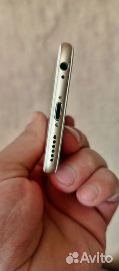 Телефон iPhone 6