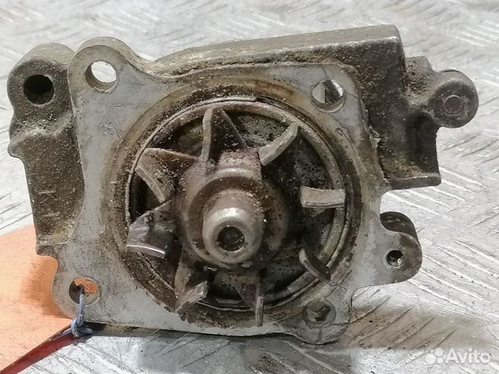 Насос водяной помпа Mitsubishi Legnum EA