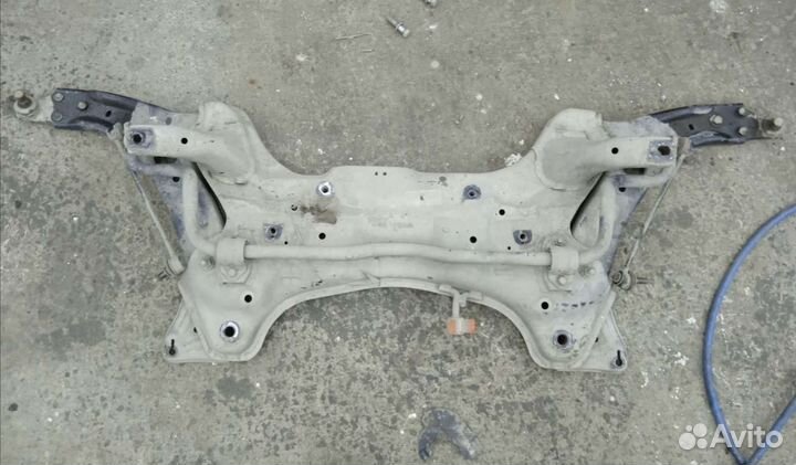 Подрамник передний Kia Ceed 2 JD