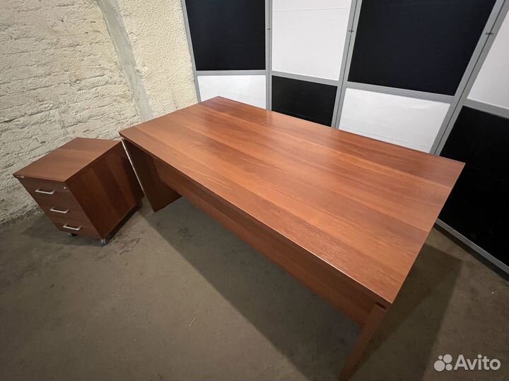 Стол для руководителя 180х90х76см