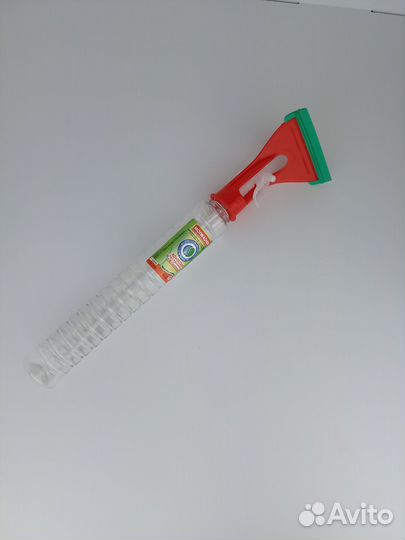 Водосгон с распылителем и ёмкостью под жидкость