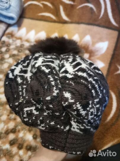 Шапки женские зимние