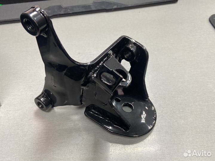 Кронштейн опоры двигателя vw passat b3 b4