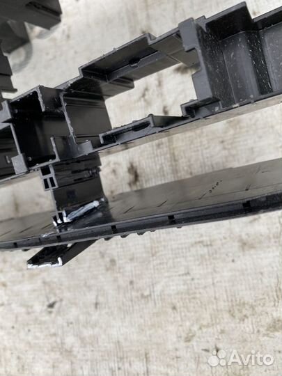 Toyota Land Cruiser 200 Блок предохранителей