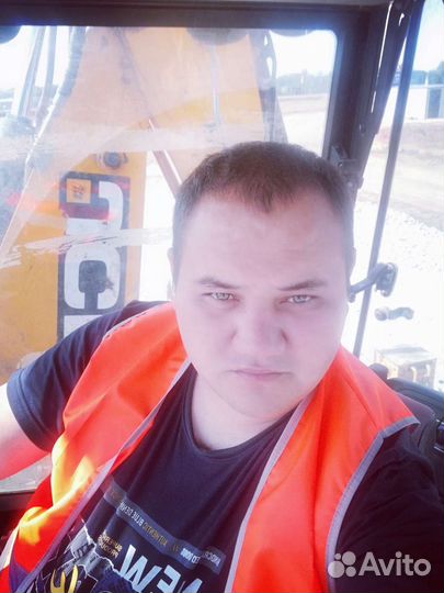 Машинист экскаватора погрузчика JCB