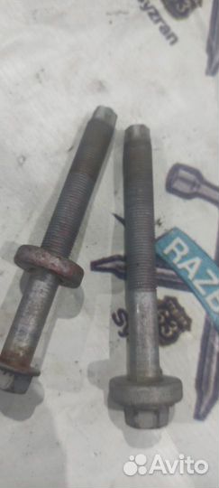 Болты крепления подрамника передние Toyota Camry40