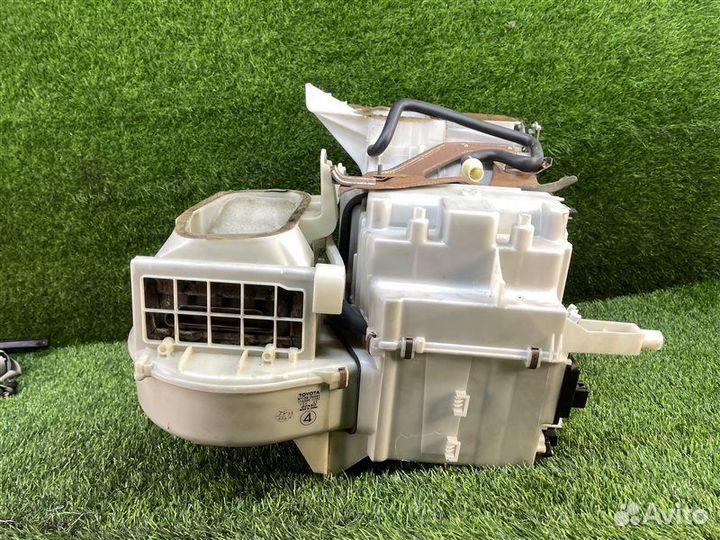 Печка передняя Toyota Granvia / Grand Hiace VCH16