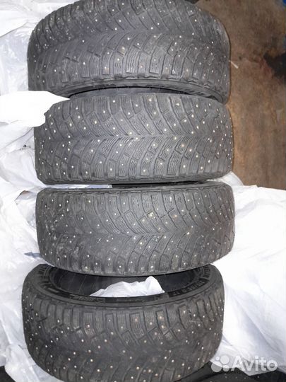 Michelin X-Ice North 4 215/55 R17 98T