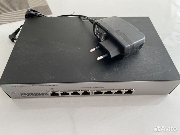 Kоммутатop HP 1820-8G J9979А