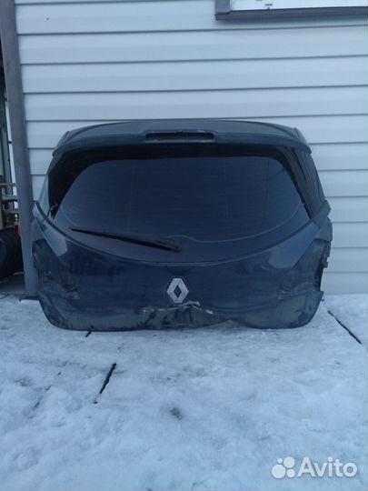 Крышка багажника рено меган 3,битая