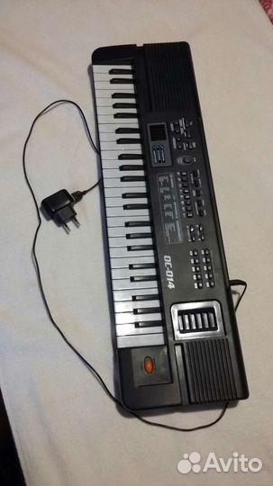 Синтезатор 4 актавы