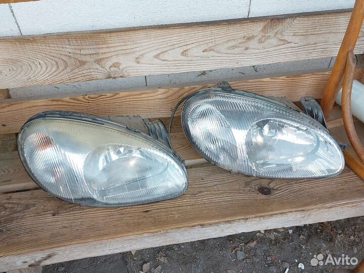 Фара передняя правая 96304611 Шевроле Ланос