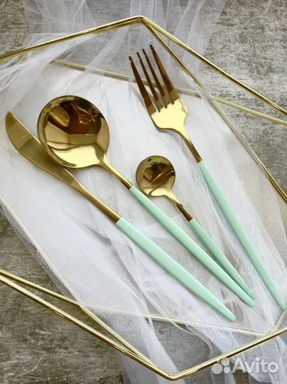 Набор столовых приборов