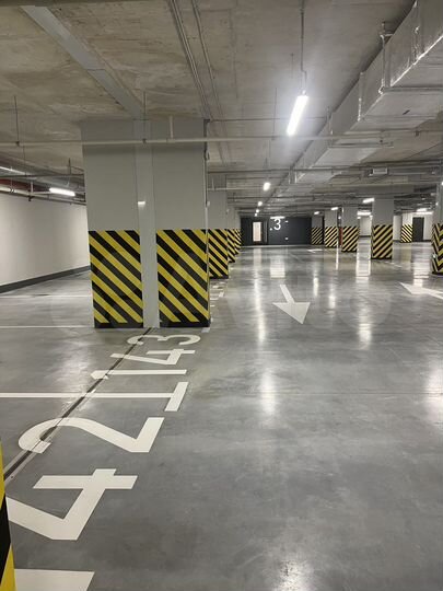 Машиноместо, 18 м²