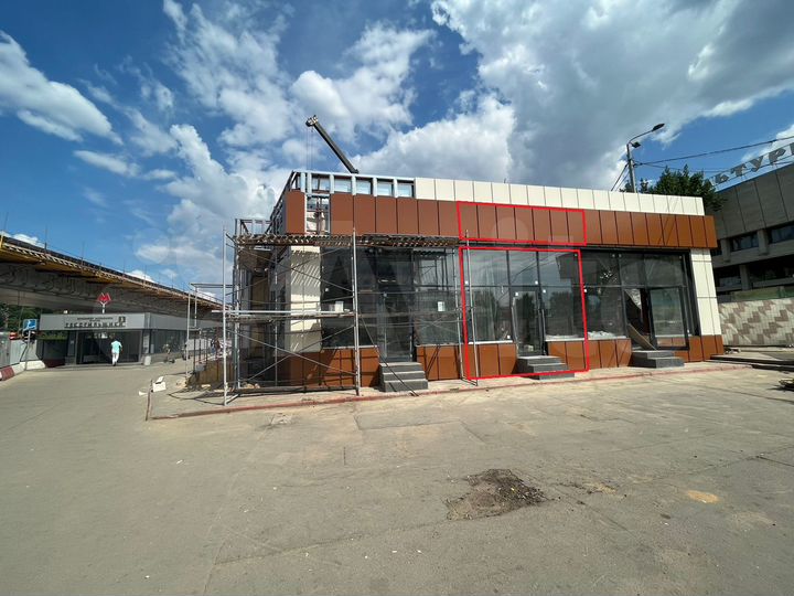 У метро под шаурму, 20 м²