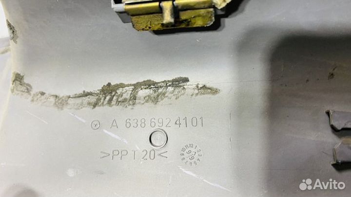 Облицовка стойки задняя левая Mercedes-Benz Vito