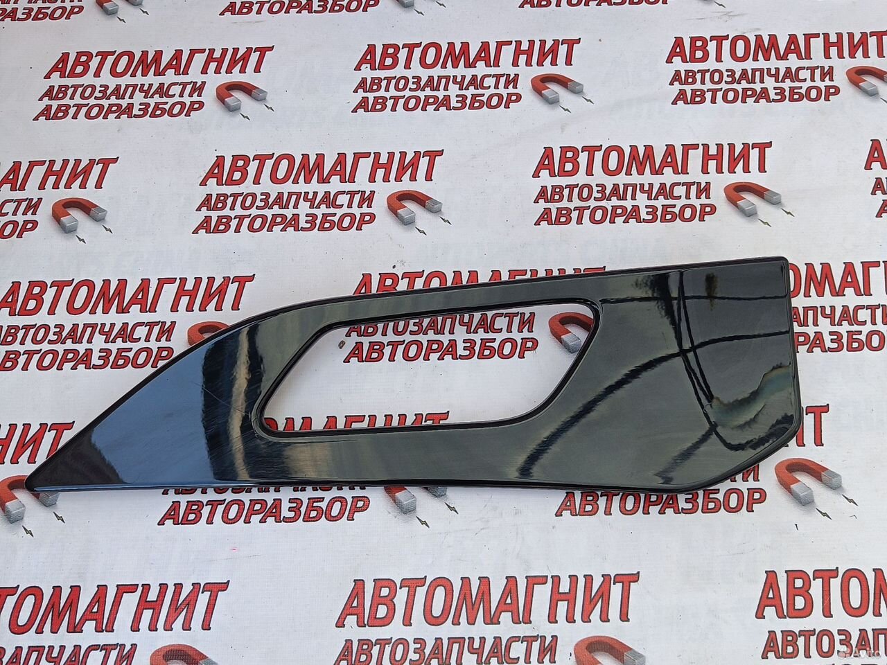 Накладка двери передней правой Jaguar F-pace