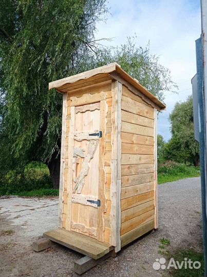 Дачный туалет деревянный