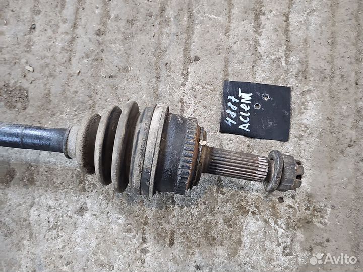 Привод правый Hyundai Accent седан G4EC 1.5 2008