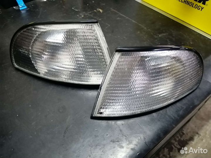 Поворотники передние Ауди А4 Б5 Type Bosch