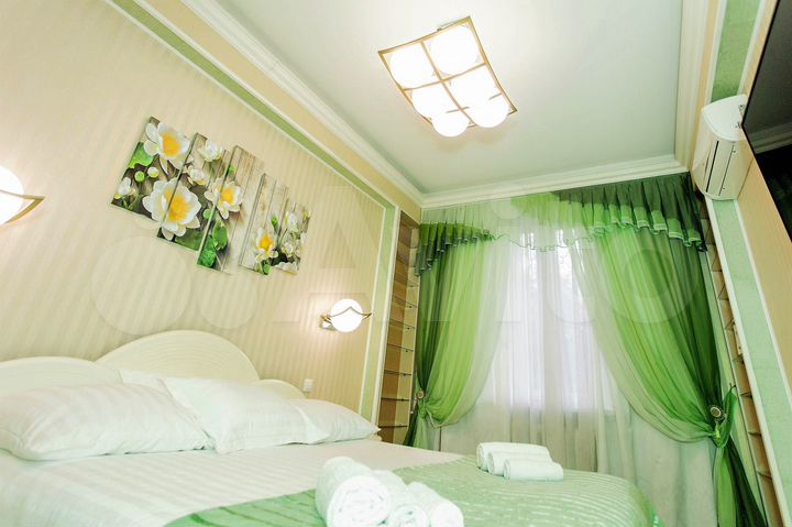 2-к. квартира, 65 м², 1/4 эт.