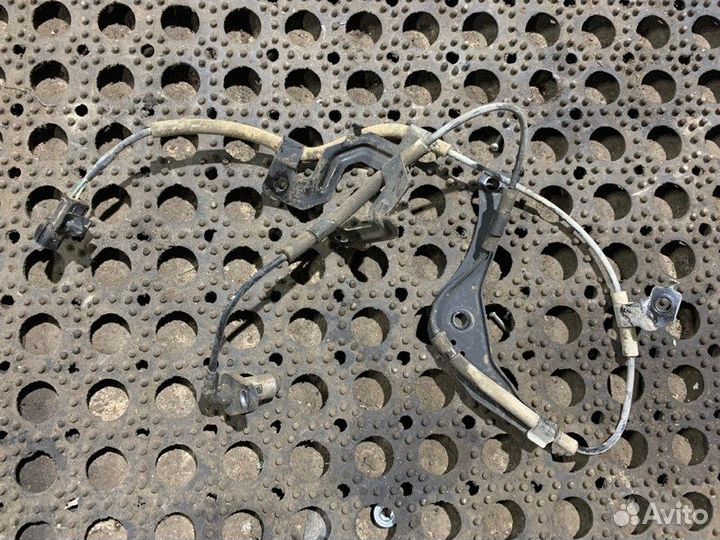 Датчик ABS передний Mitsubishi L200 V рестайлинг