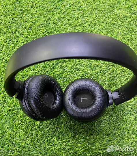 Беспроводные наушники JBL Tune 570BT, черный