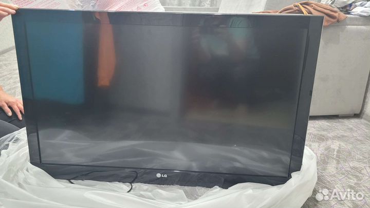 Телевизор LG 42CS560