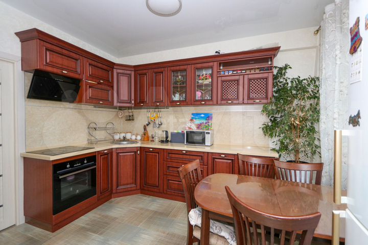 2-к. квартира, 57 м², 3/5 эт.