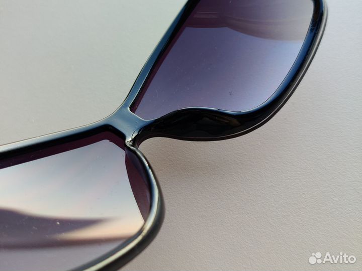 Очки солнцезащитные