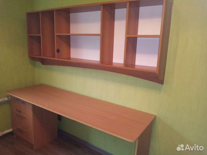 Полка настенная, школьный стол