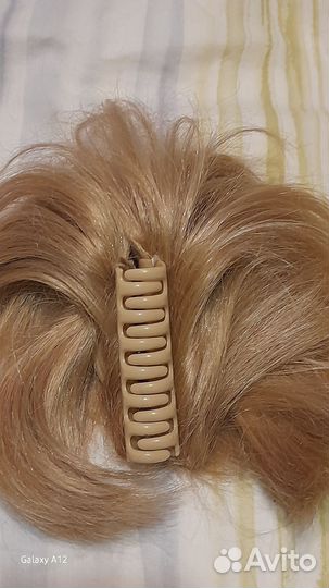 Шиньон на крабе блонд