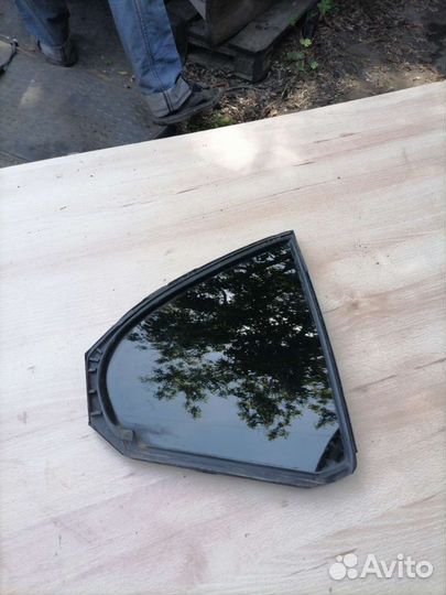 Форточка правая Mitsubishi Lancer 10