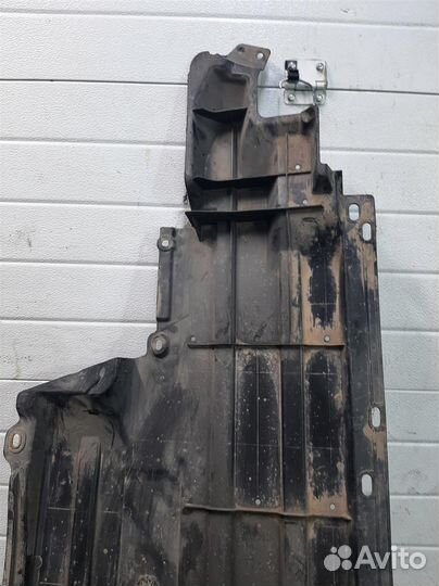 Защита днища правая Subaru Legacy/ Outback BM/B14